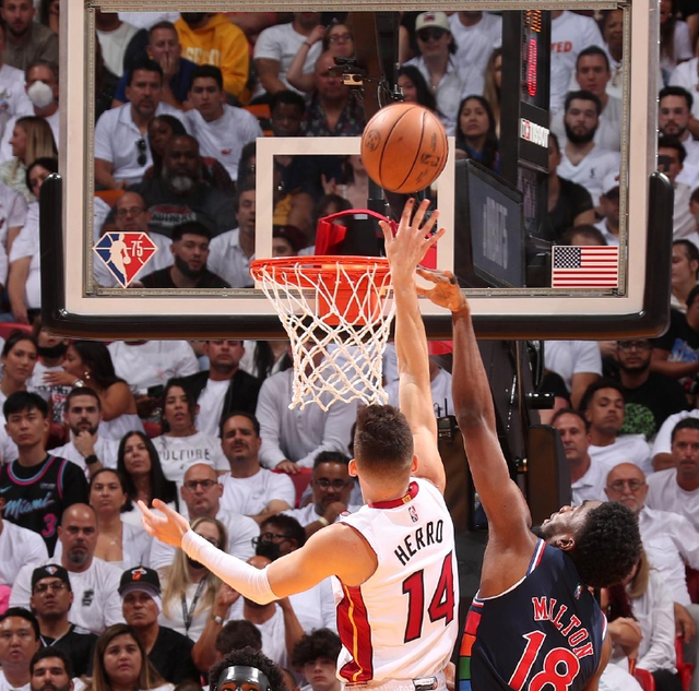 九游体育下载热火队防守崩盘，惨遭对手狂轰猛炸，网上公司关于.的简单介绍