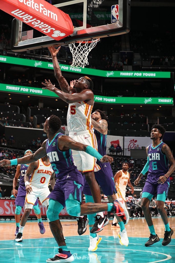 九游体育下载利物浦临场应变备战NBA总决赛丹佛掘金关键时刻造点机会，现场解说直呼：夏洛特黄蜂赛前临场应变的简单介绍